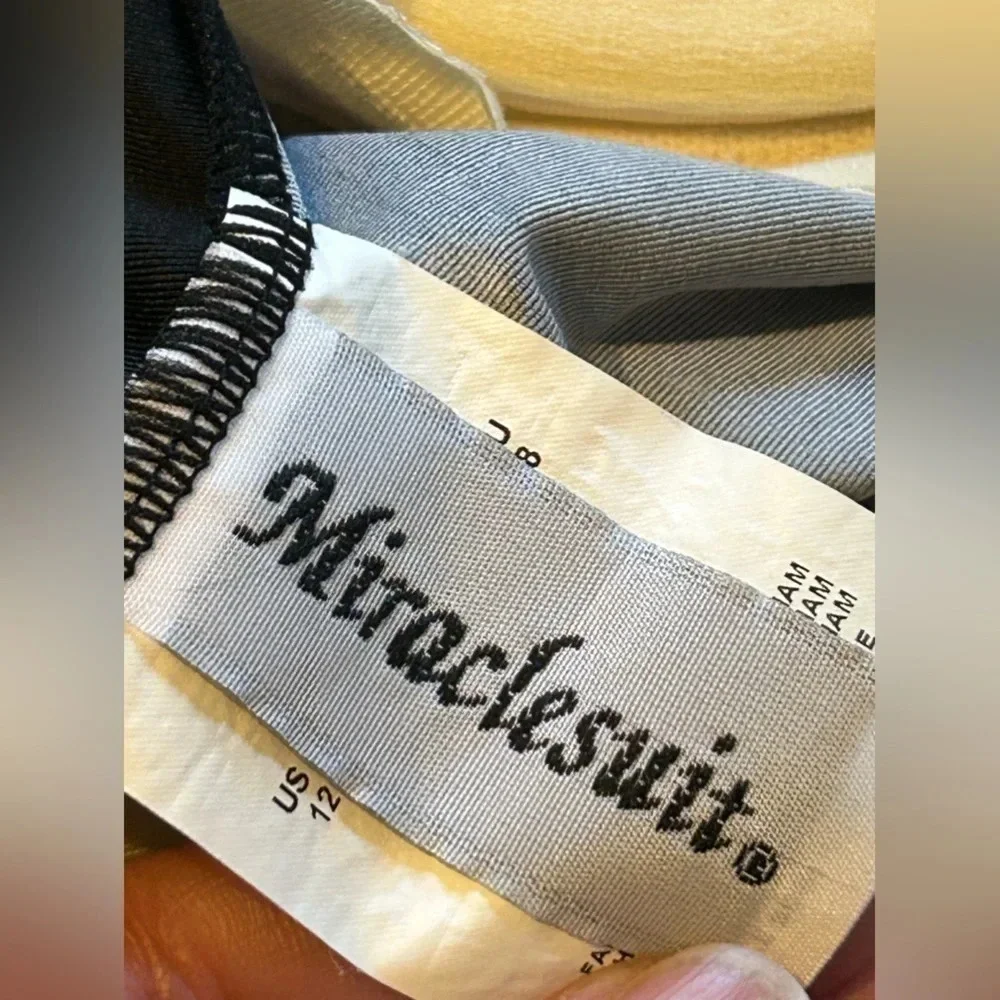 Miraclesuit Shoreline Tankini Top Size 12 Top Only - Picture 7 of 8